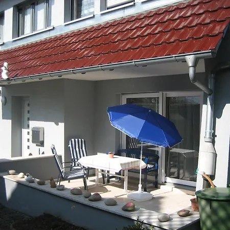 Falkenweg Apartman *