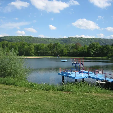 Falkenweg Apartman *